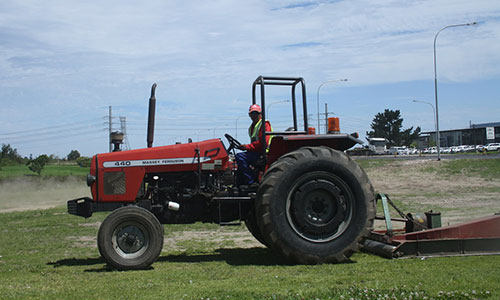 4x2 Tractors